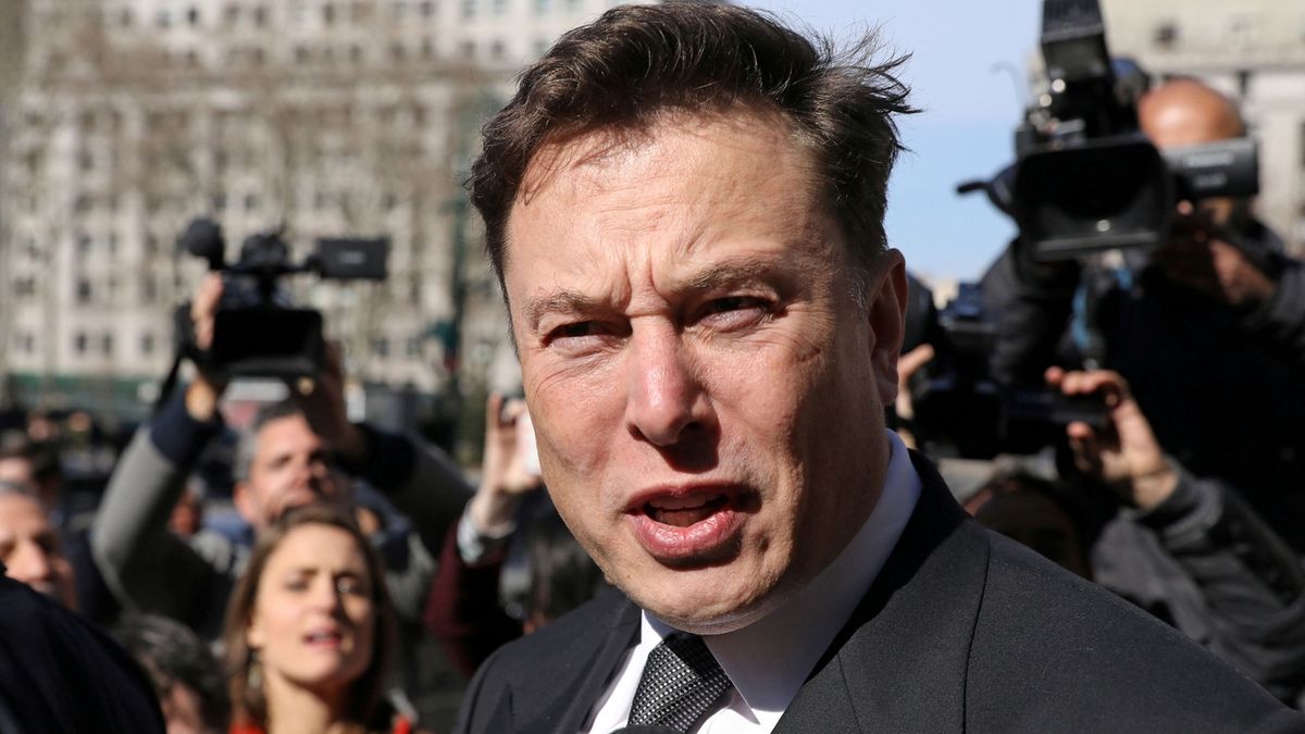 Musk už není nejbohatší člověk světa